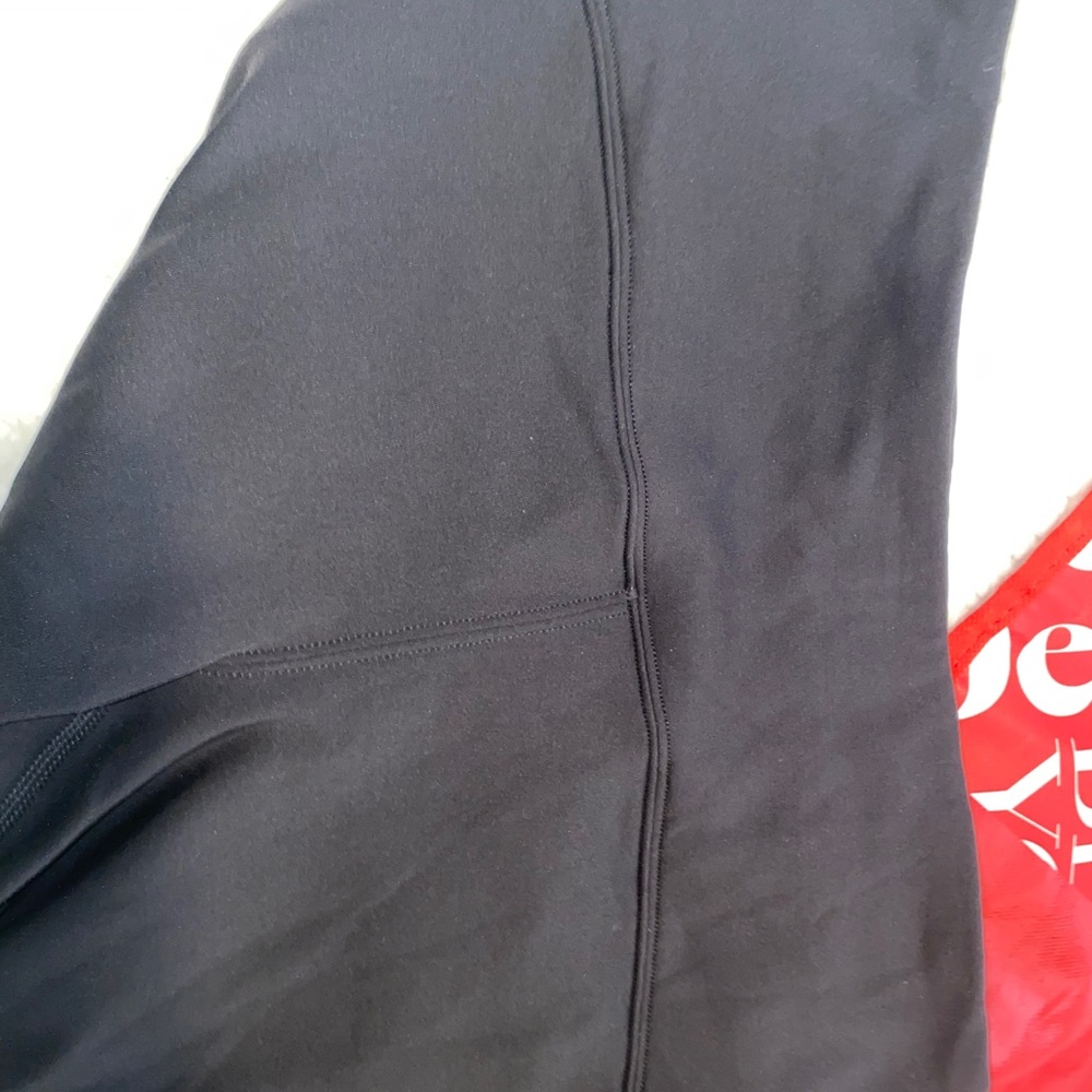 Lululemon Fast as Fleece Leggings Black. Sz 8 - Picture 14 of 14
